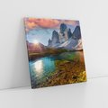 Obraz na płótnie 60x60 - Jezioro wśród majestatycznych gór - jezioro, góry