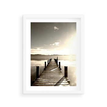 Plakat w ramie 40x50 - Mglisty poranek na pomostcie - pomost, mgła - rama biała