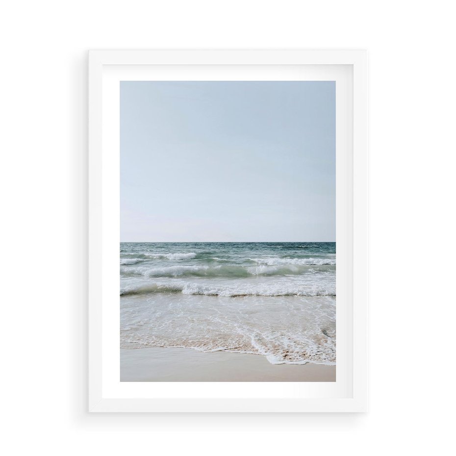 Plakat w ramie 50x70 - Spokój nad Brzegiem - plaża, morze - rama biała