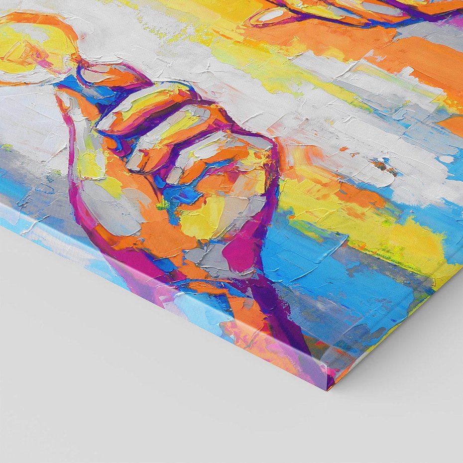 Obraz na płótnie 70x70 - Refrakcje wewnętrznego światła - abstrakcyjne dzieło, dłoń trzyma żarówkę