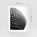 Plakat w ramie 40x50 - Nowoczesność w Czerni i Bieli: Architektoniczna Piękność - nowoczesna architektura, black and white - rama biała