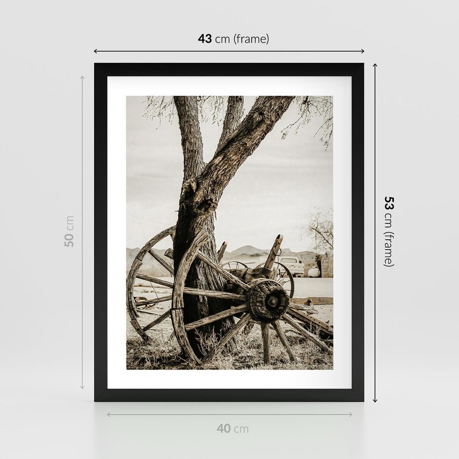 Plakat w ramie 40x50 - Rustykalna Tradycja - koło starego wozu, rustykalny styl - rama czarna