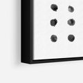 Obraz w ramie 50x50 - Boho Sztuka Wolości - minimalistyczny plakat, czarne kropki na białymtle - rama czarna