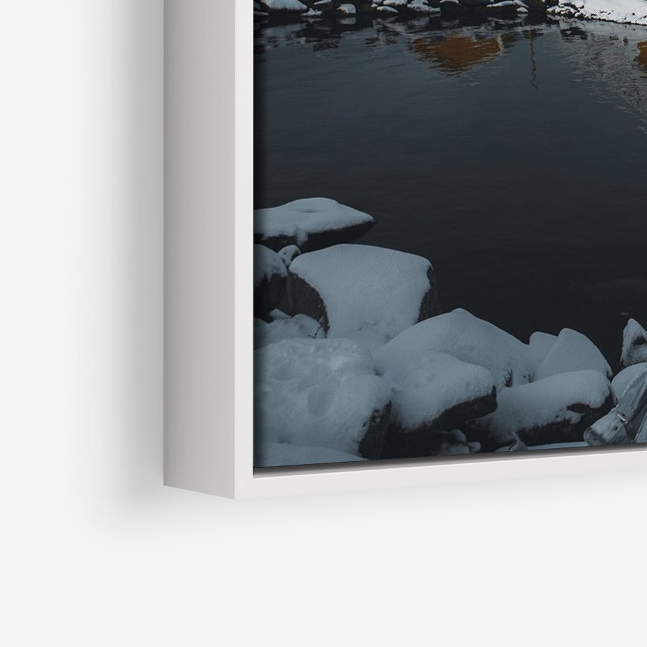 Obraz w ramie 50x70 - Minimalizm i Urok Natury - skandynawskie, domki - rama biała