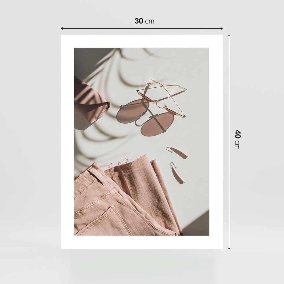 Plakat bez ramy 30x40 - Urok Pudrowego Różu - zdjęcie, moda
