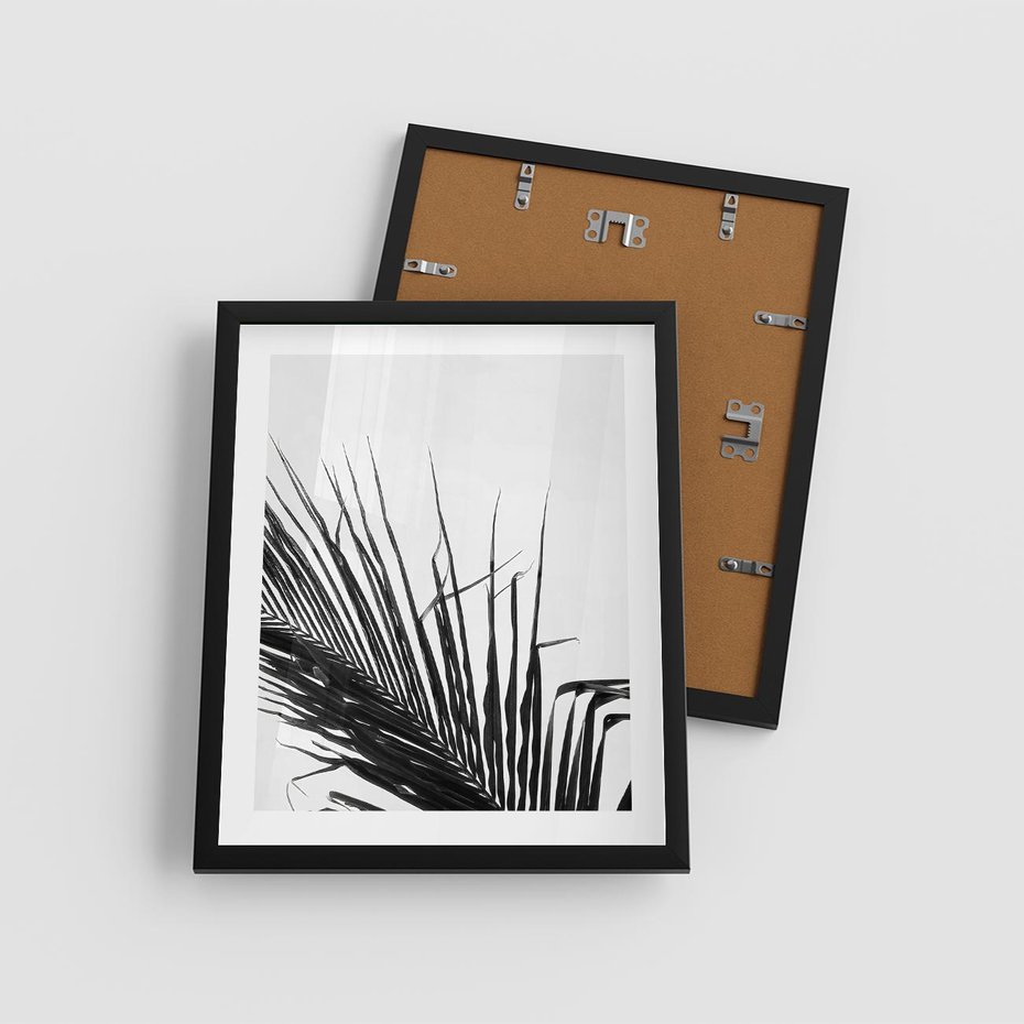 Plakat w ramie 40x50 - Sztuka Natury: Monochromatyczna Palma - palma, czarno białe zdjęcie - rama czarna