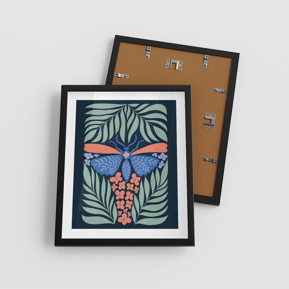 Plakat w ramie 40x50 - Granatowa Noc - granatowe tło, abstrajcyjna ćma - rama czarna