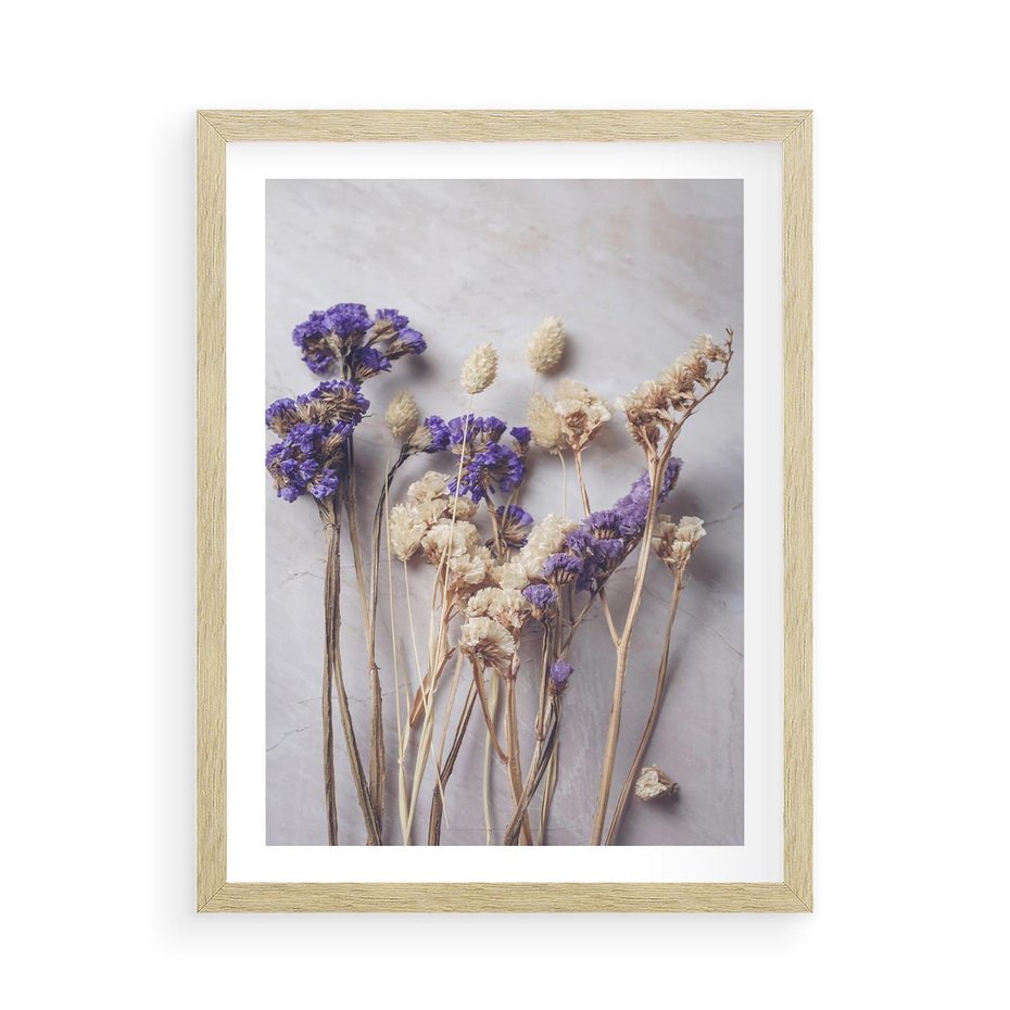 Plakat w ramie 50x70 - Błękitno-Biała Harmonia - suszone kwiaty, błekitne - rama drewno