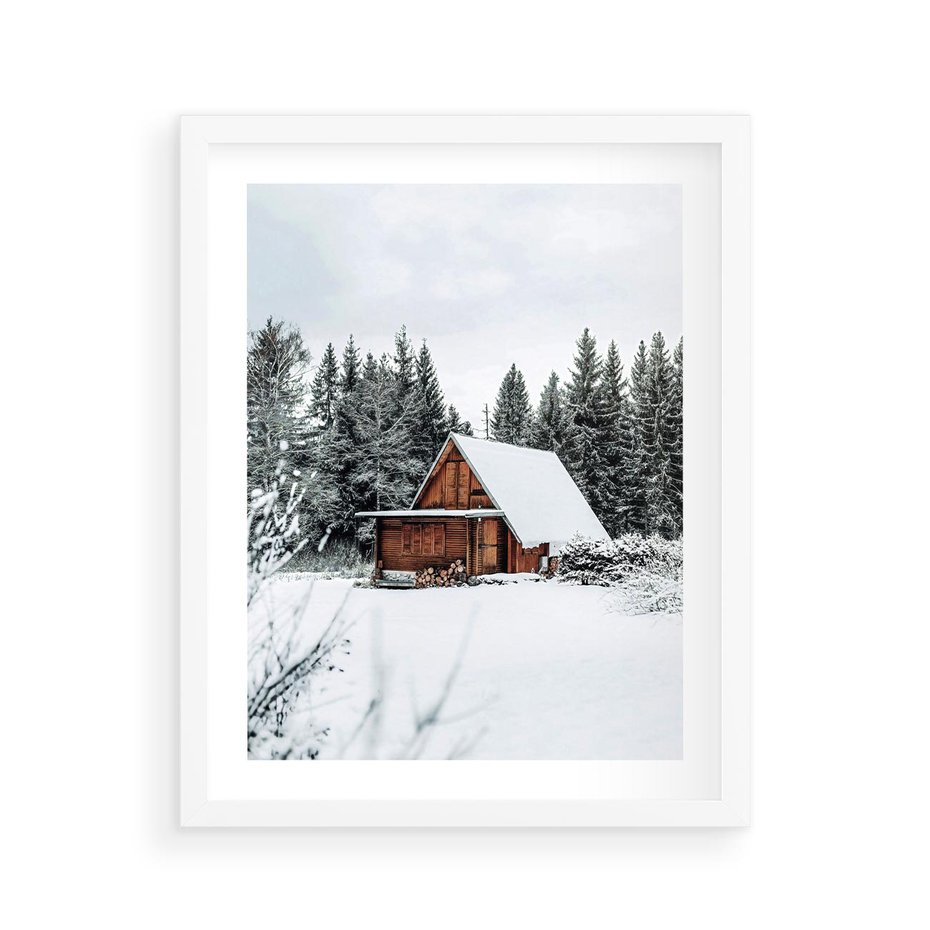 Plakat w ramie 40x50 - Ujęcie zimy w Górach - domek w górach w zimie, śnieg - rama biała
