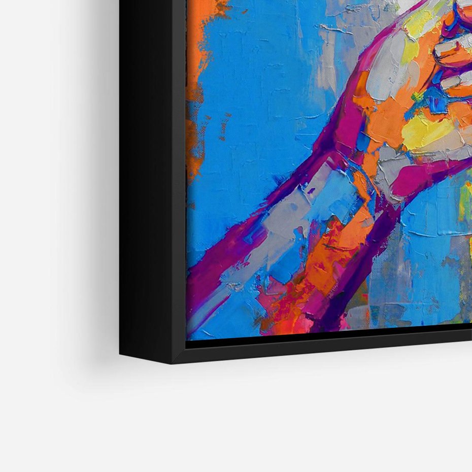 Obraz w ramie 100x70 - Refrakcje wewnętrznego światła - abstrakcyjne dzieło, dłoń trzyma żarówkę - rama czarna