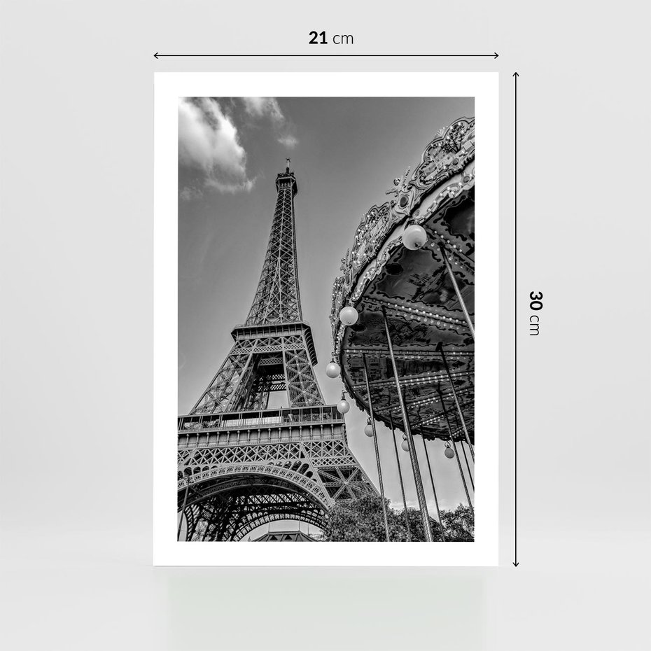 Plakat bez ramy 21x30 - Zabawa w Paryżu - czarno białe zdjecie, wieża eiffla
