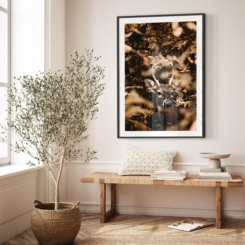 Plakat w ramie 50x70 - Jesienny Jeleń w Lesie - jeleń, w lesie - rama czarna