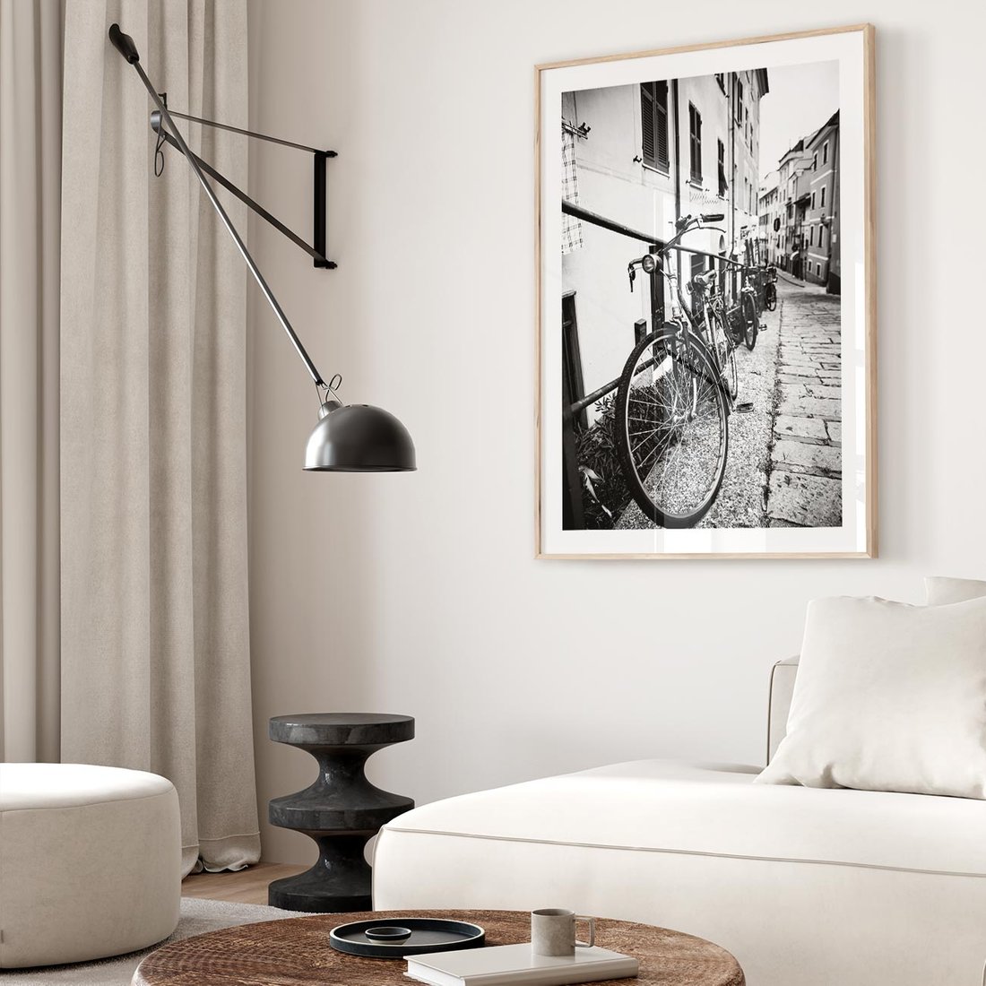 Plakat w ramie 50x70 - Rower w Kontraście - rower, czarno - rama drewno