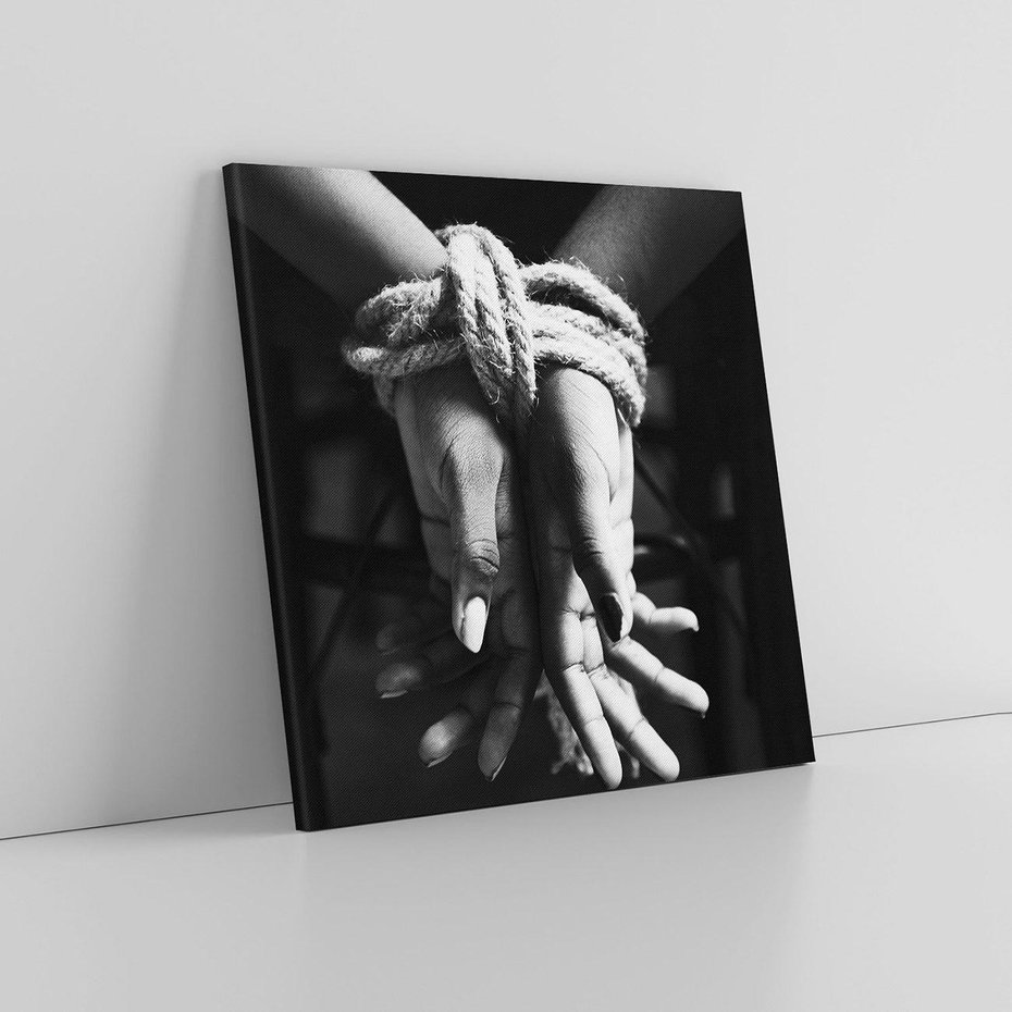 Obraz na płótnie 60x60 - Splątane Uczucia - czarno biała fotografia, artystyczna