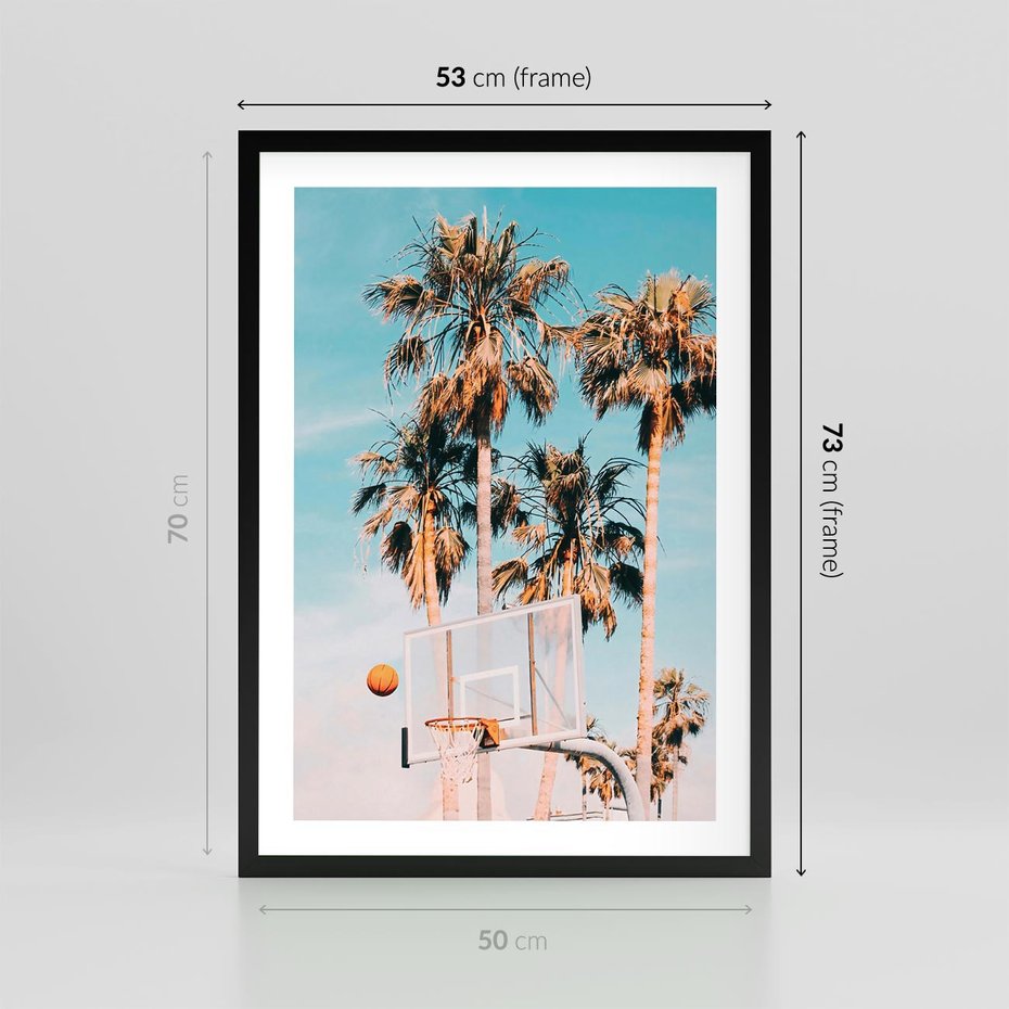 Plakat w ramie 50x70 - Egzotyczna Koszykówka - palmy na tle nieba, koszykówka - rama czarna