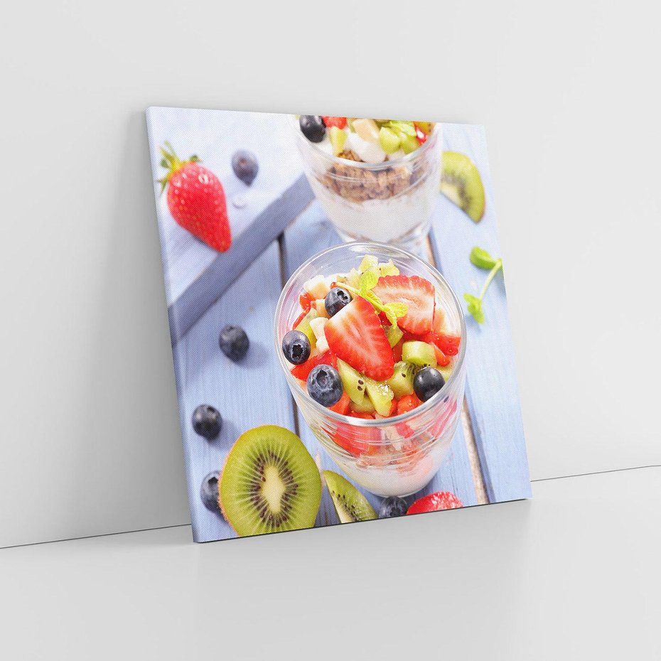 Obraz na płótnie 60x60 - Świeżość i Zdrowie - sałatka, owoce