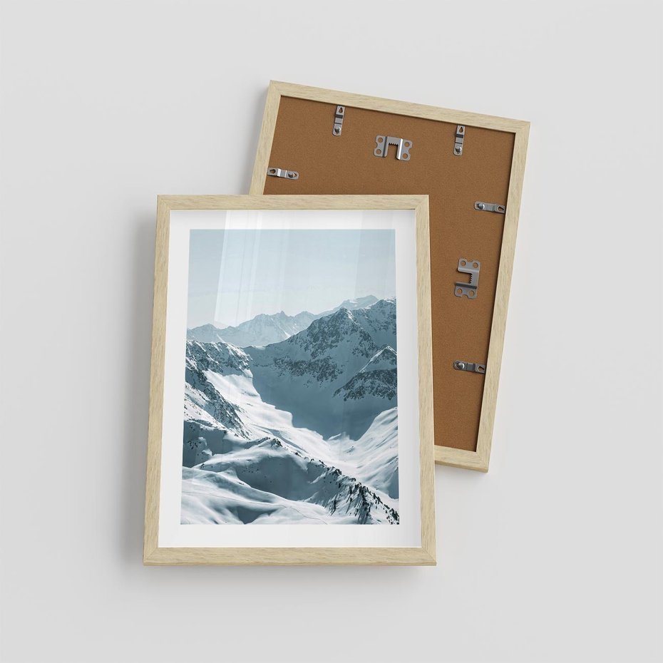 Plakat w ramie 30x40 - Surowość Gór - górskie szczyty, śnieg - rama drewno