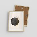 Plakat w ramie 30x40 - Kontrast Kształtów - minimalistyczna grafika, czarna plama - rama drewno