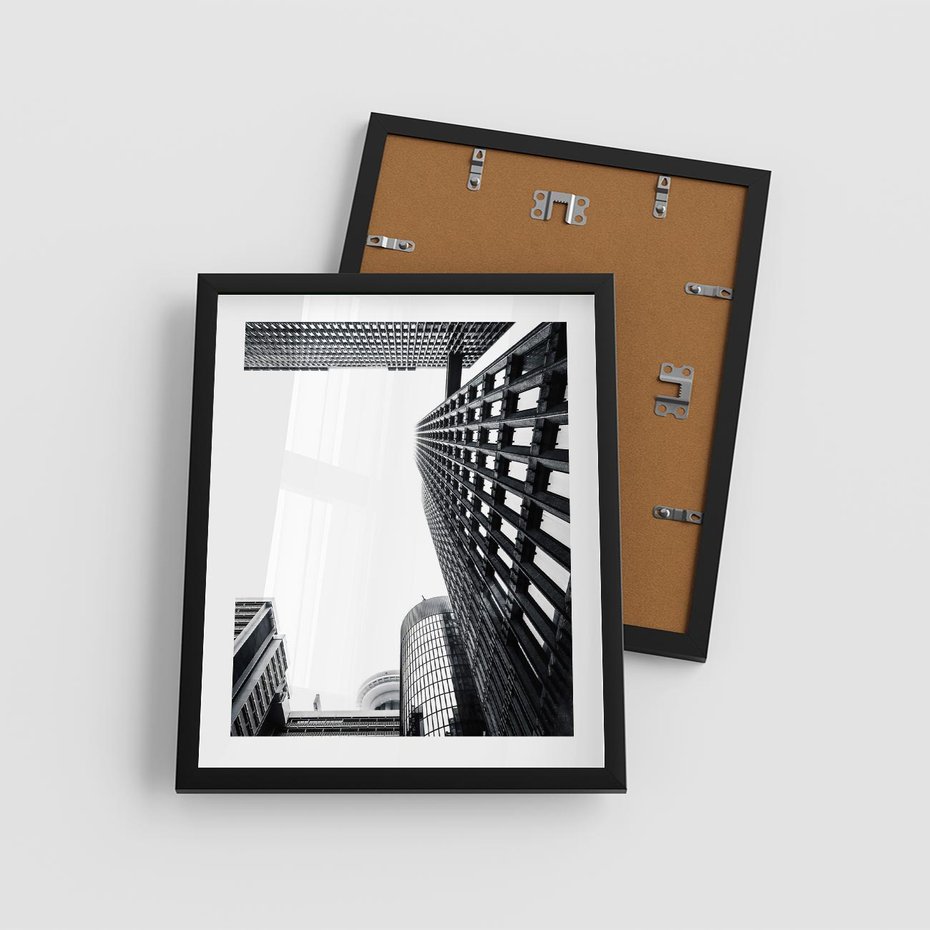 Plakat w ramie 40x50 - Monochromatyczna Sceneria Wieżowców - architektura, wieżowce - rama czarna