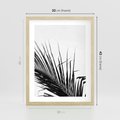 Plakat w ramie 30x40 - Sztuka Natury: Monochromatyczna Palma - palma, czarno białe zdjęcie - rama drewno