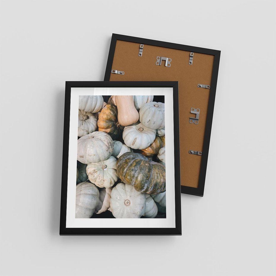 Plakat w ramie 30x40 - Minimalizm Jesieni - dynie, białe - rama czarna