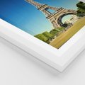 Plakat w ramie 30x40 - Ikoniczny symbol miasta - wieża, Eiffla - rama biała