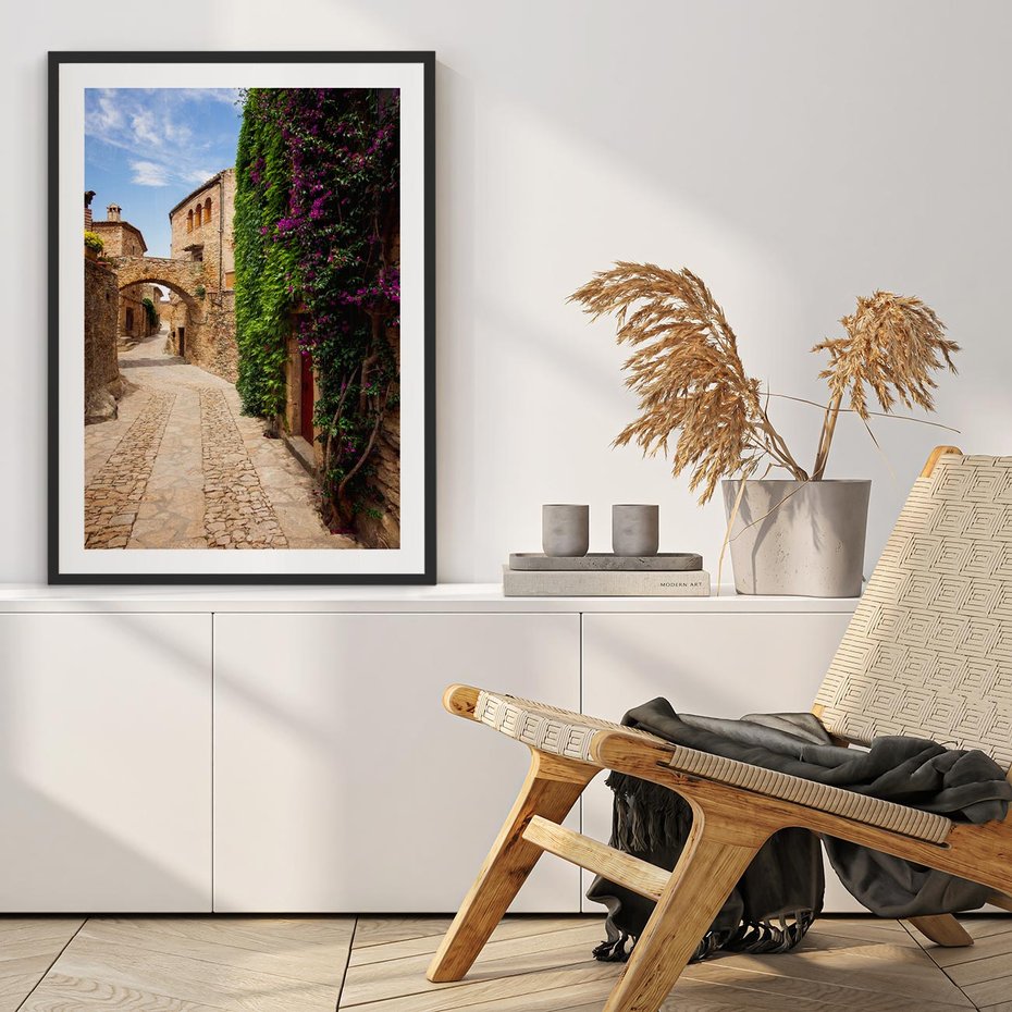 Plakat w ramie 40x50 - Uliczka pełna perspektywy i tajemnicy - uliczka, perspektywa - rama czarna