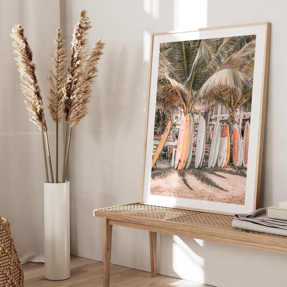 Plakat w ramie 40x50 - Surfingowy Raj - deski surfingowe, na plaży - rama drewno