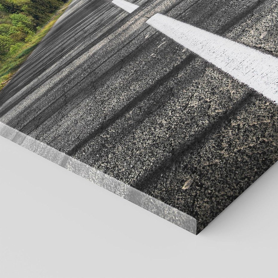 Obraz na płótnie 70x100 - Droga przez góry: podróż do przygody - droga, góry