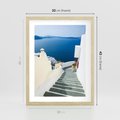 Plakat w ramie 30x40 - Malowniczy urok wyspy - Santorini, schodki - rama drewno