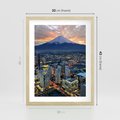 Plakat w ramie 30x40 - Miasto na Górnym Horyzoncie - miasto, góry - rama drewno
