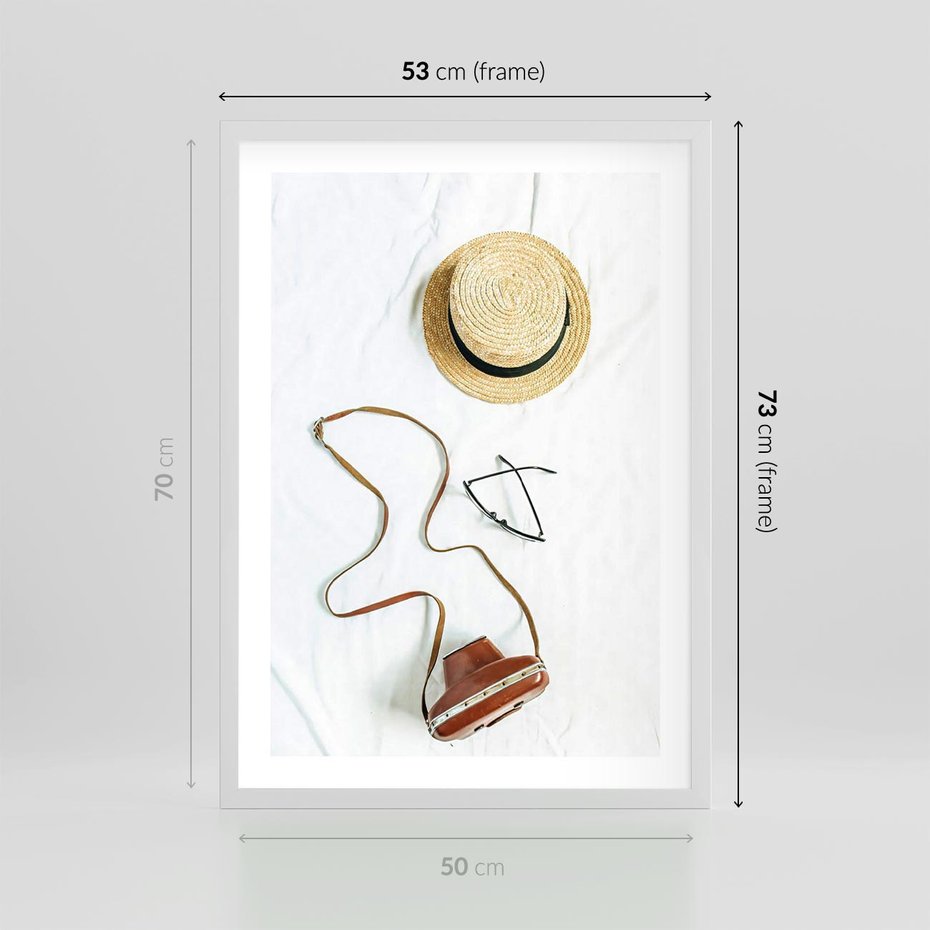 Plakat w ramie 50x70 - Artystyczna Dusza - boho kompozycja, kapelusz słomkowy - rama biała