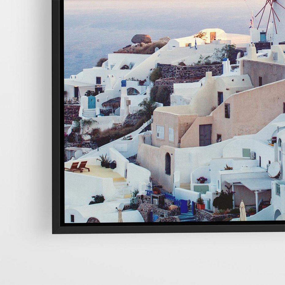 Obraz w ramie 50x50 - Biel ponad Błękitem - Santorini, białe budynki - rama czarna