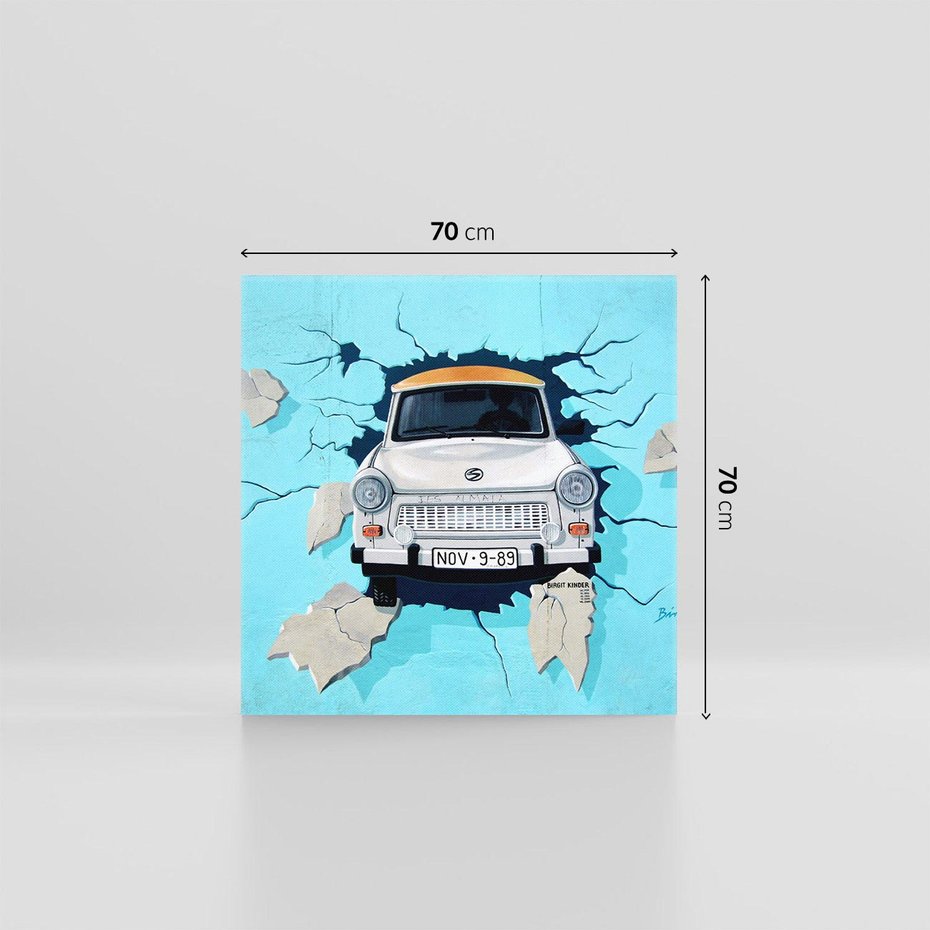 Obraz na płótnie 70x70 - Graffiti wśród gór artystyczne spojrzenie - samochód, graffiti