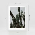 Plakat w ramie 30x40 - Boho oaza wśród kaktusów - kaktusy, pustynia - rama biała