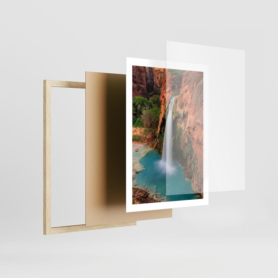 Plakat w ramie 50x70 - Wodospad wśród majestatycznych gór - wodospad, górski - rama drewno