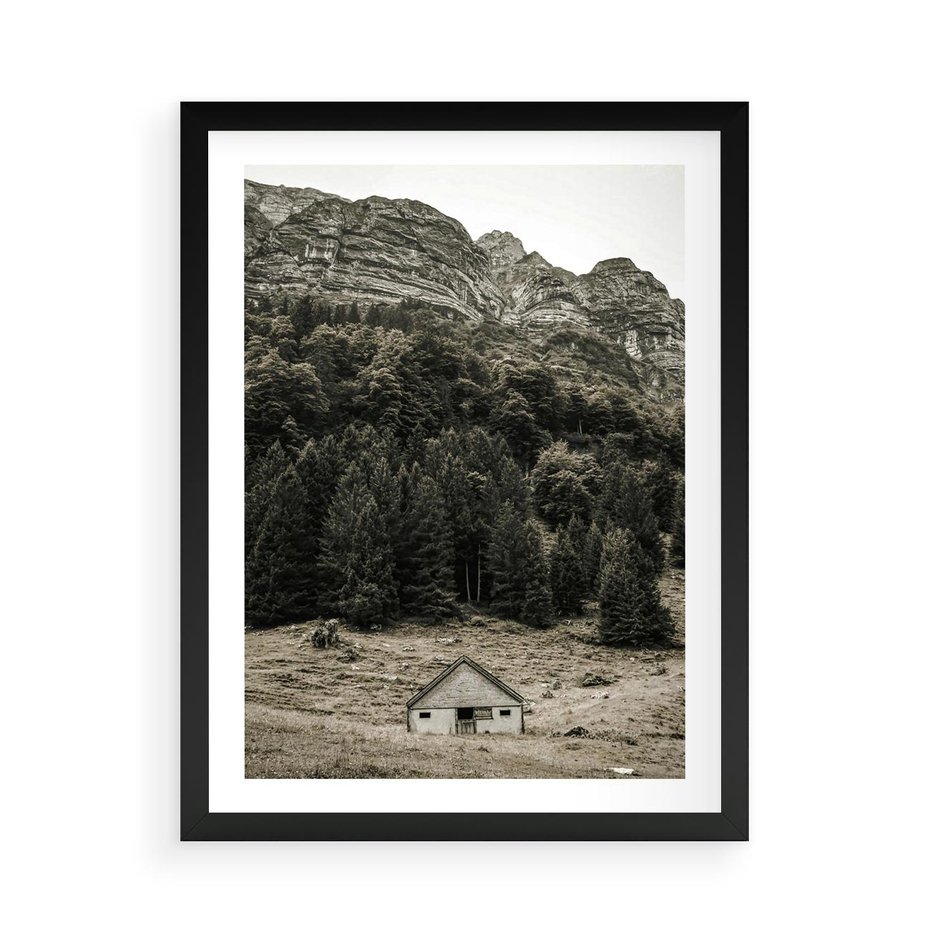 Plakat w ramie 50x70 - Dom w Odcieniach Natury - domek w górach, góry - rama czarna