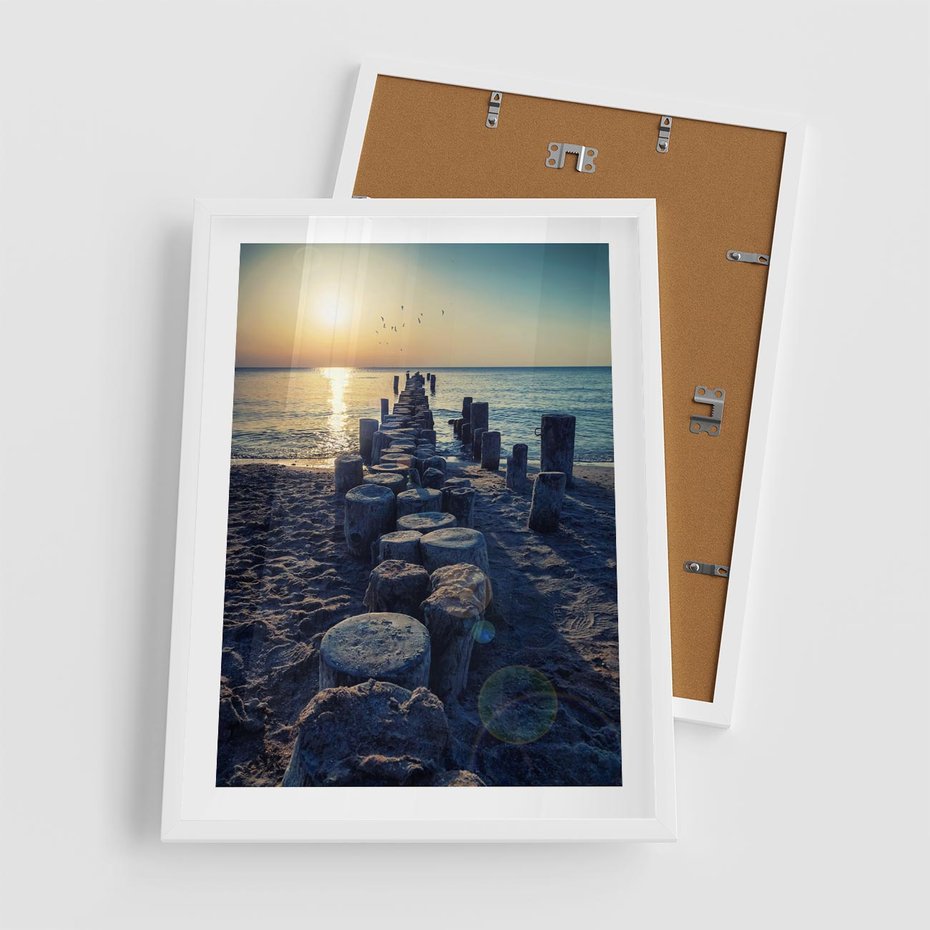 Plakat w ramie 50x70 - Zachód Słońca nad Morzem - morze, zachód - rama biała