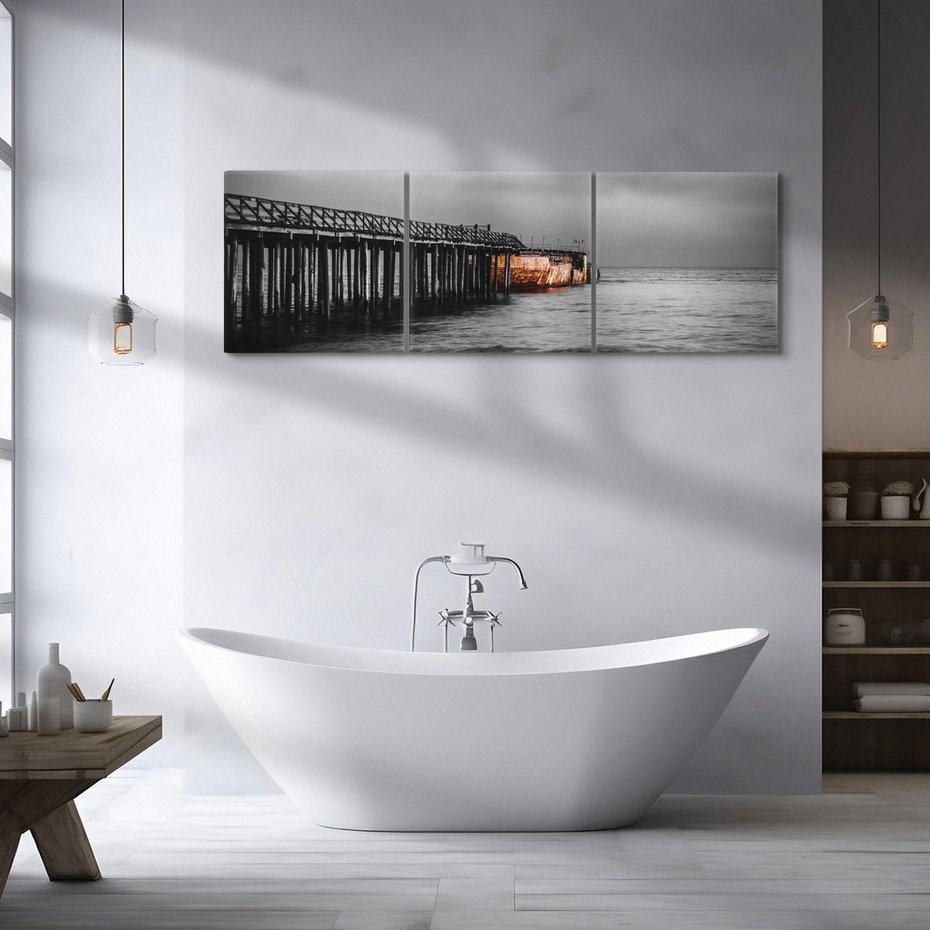 Obraz na płótnie 90x30 - Molo i wrak statku na plaży - molo, wrak