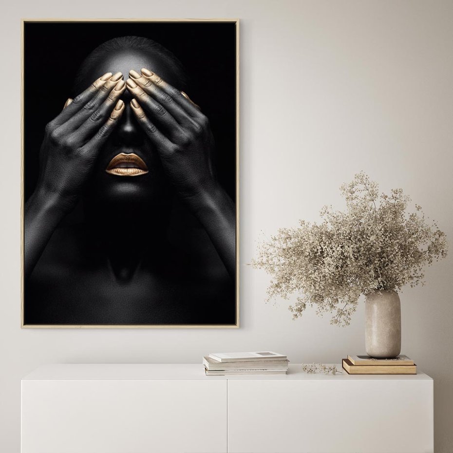 Obraz w ramie 70x100 - Złote Usta wyjątkowa subtelność - złote usta, złote palce - rama drewno