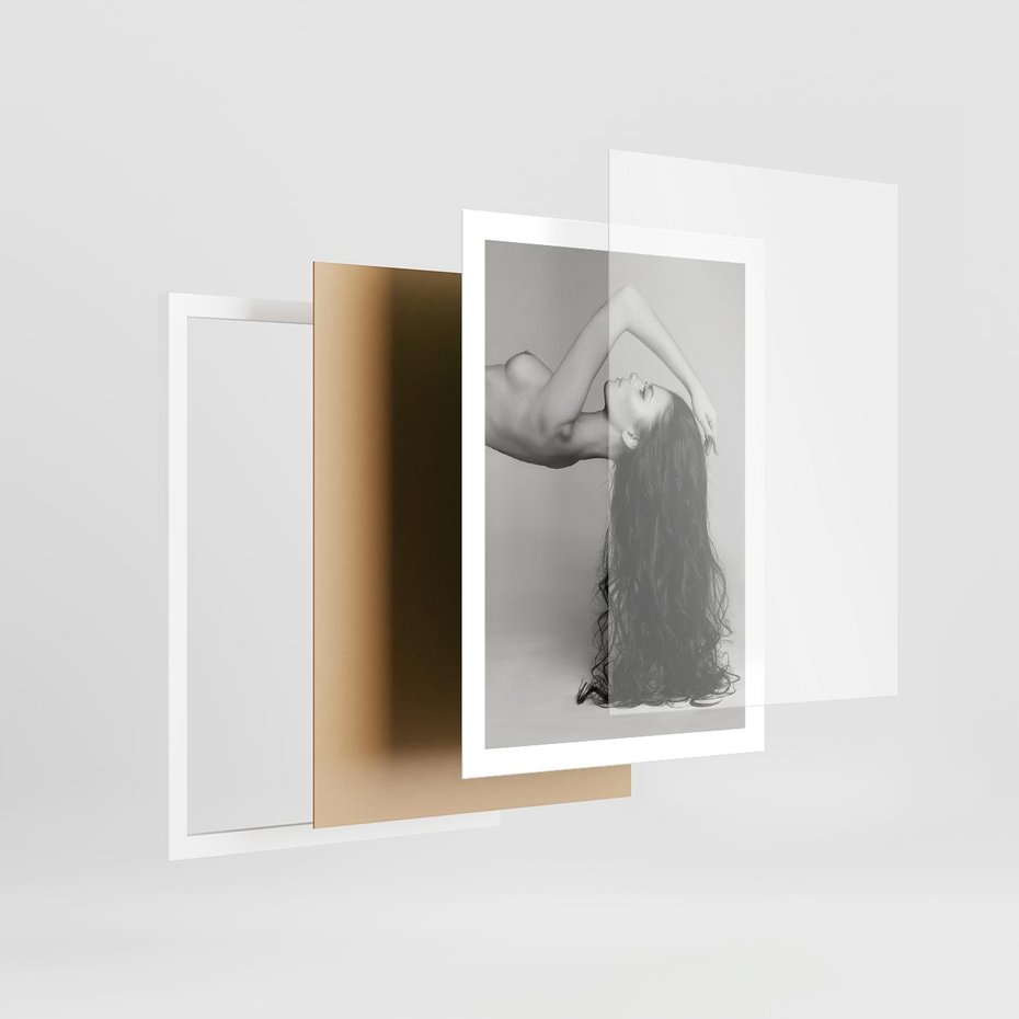 Plakat w ramie 50x70 - Piękno włosów kobiety w ruchu - włosy, piękno - rama biała