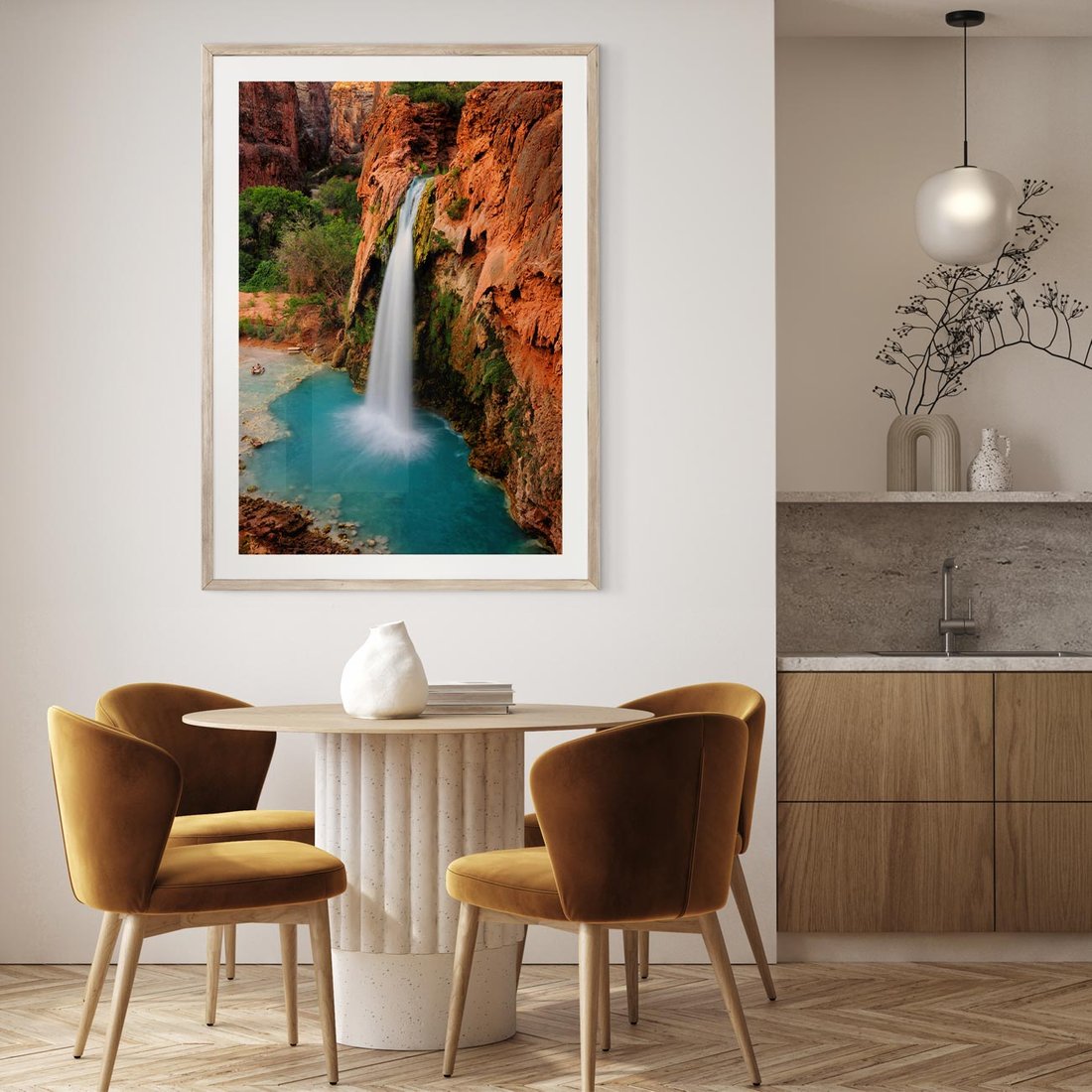 Plakat w ramie 50x70 - Wodospad wśród majestatycznych gór - wodospad, górski - rama drewno