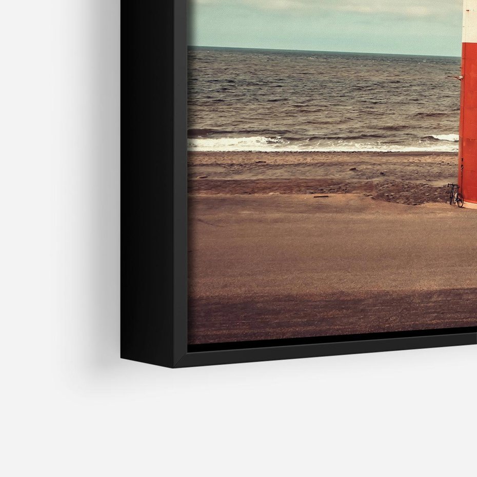 Obraz w ramie 50x50 - Retro Urok Morza - fotografia w stylu retro, vintage - rama czarna