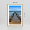 Plakat w ramie 50x70 - Falochron na brzegu morza - falochron, morze - rama drewno