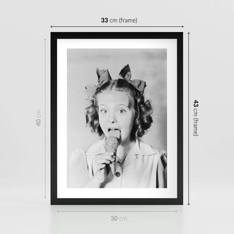 Plakat w ramie 30x40 - Pyszny Deser - retro zdjęcie, czarno białe - rama czarna