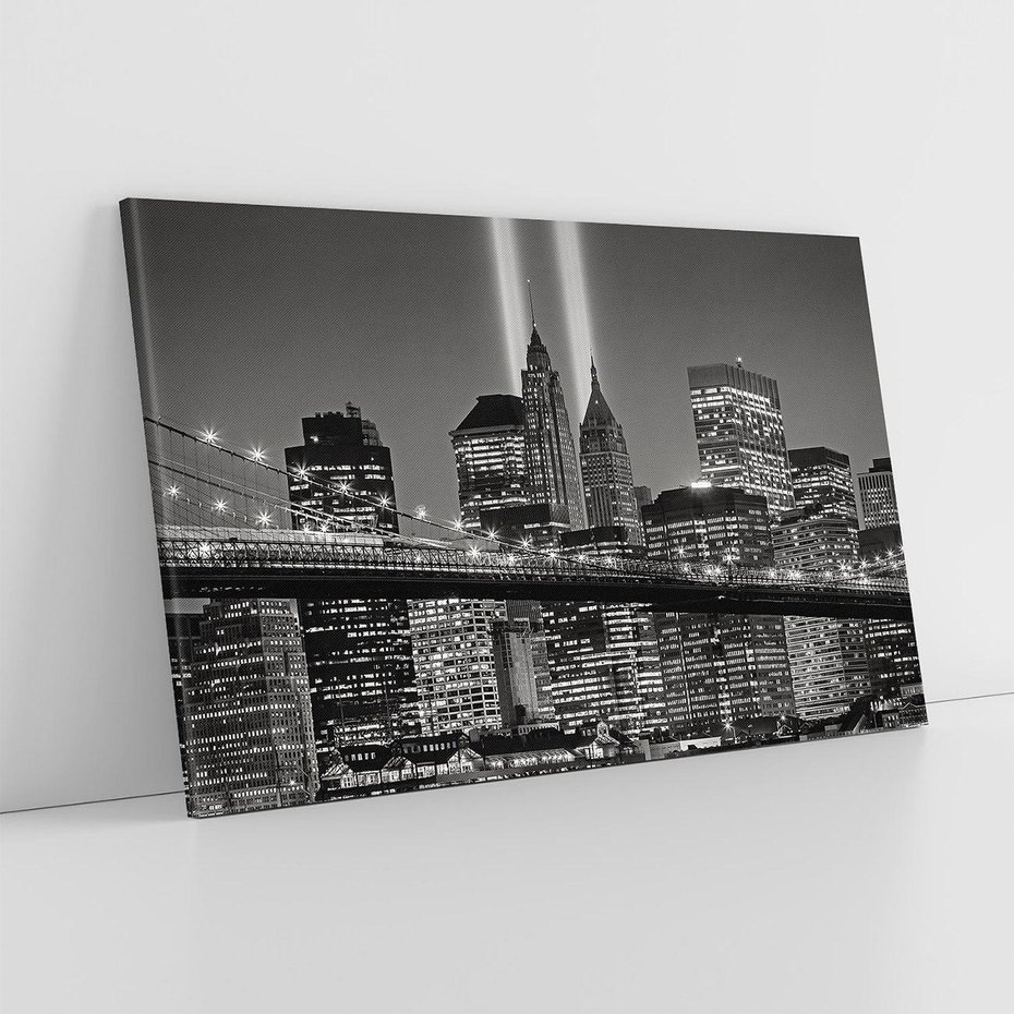 Obraz na płótnie 70x50 - Miasto ożywione nocą - miasto, noc