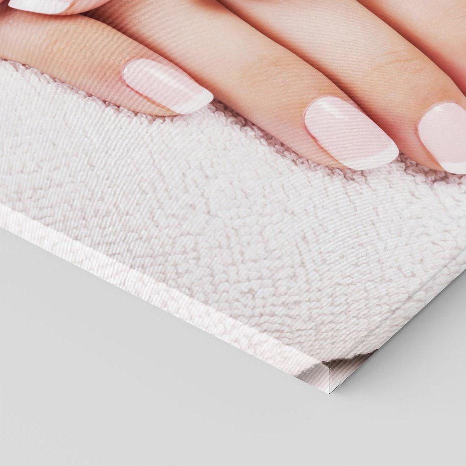 Obraz na płótnie 30x30 - Piękno manicure - manicure, paznokcie