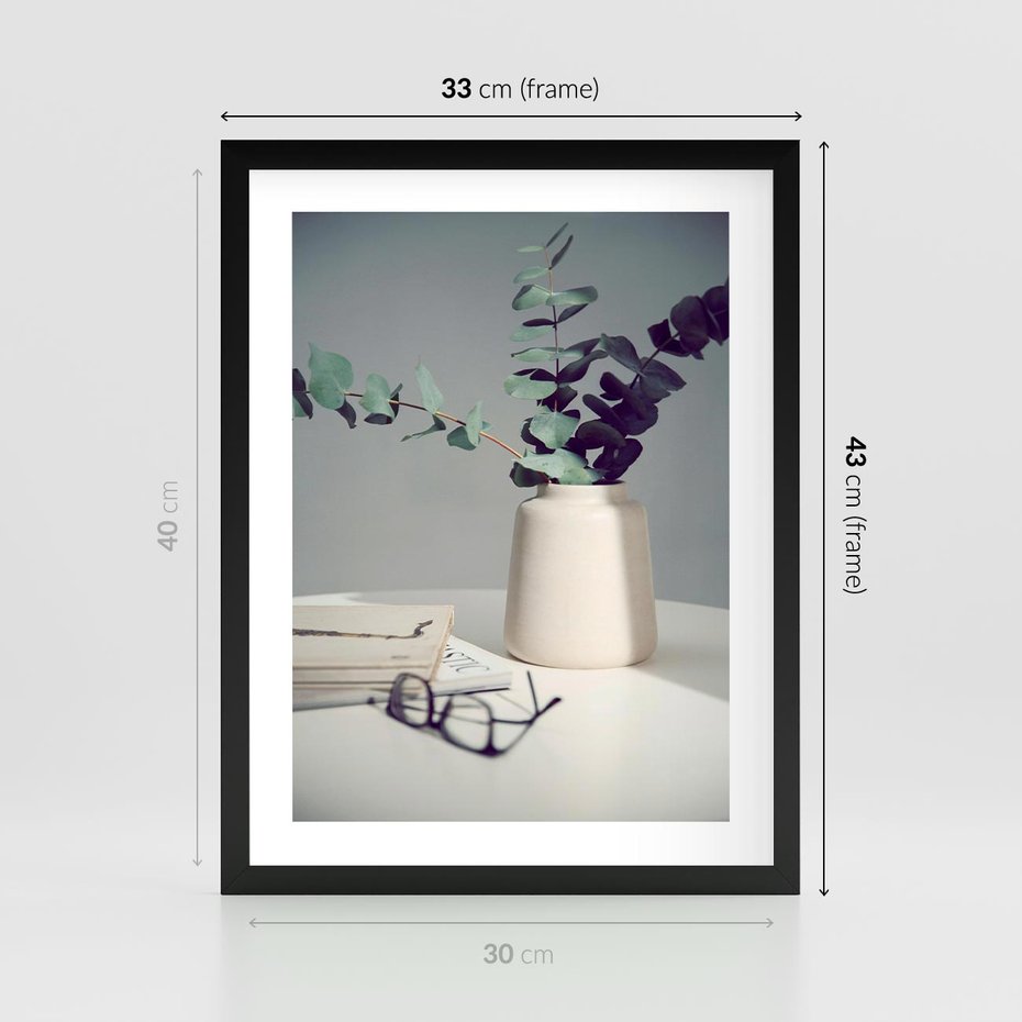 Plakat w ramie 30x40 - Eukaliptusowa Cisza - kompozycja, liście eukaliptusa w wazonie - rama czarna