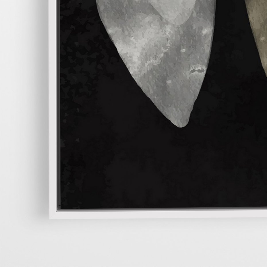 Obraz w ramie 80x120 - Obce Powidoki - abstrakcyjna ćma, mroczna atmosfera - rama biała