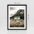 Plakat w ramie 30x40 - Biały Domek w Sepii: Wiejski Urok - domek w górach, kolory sepii - rama czarna